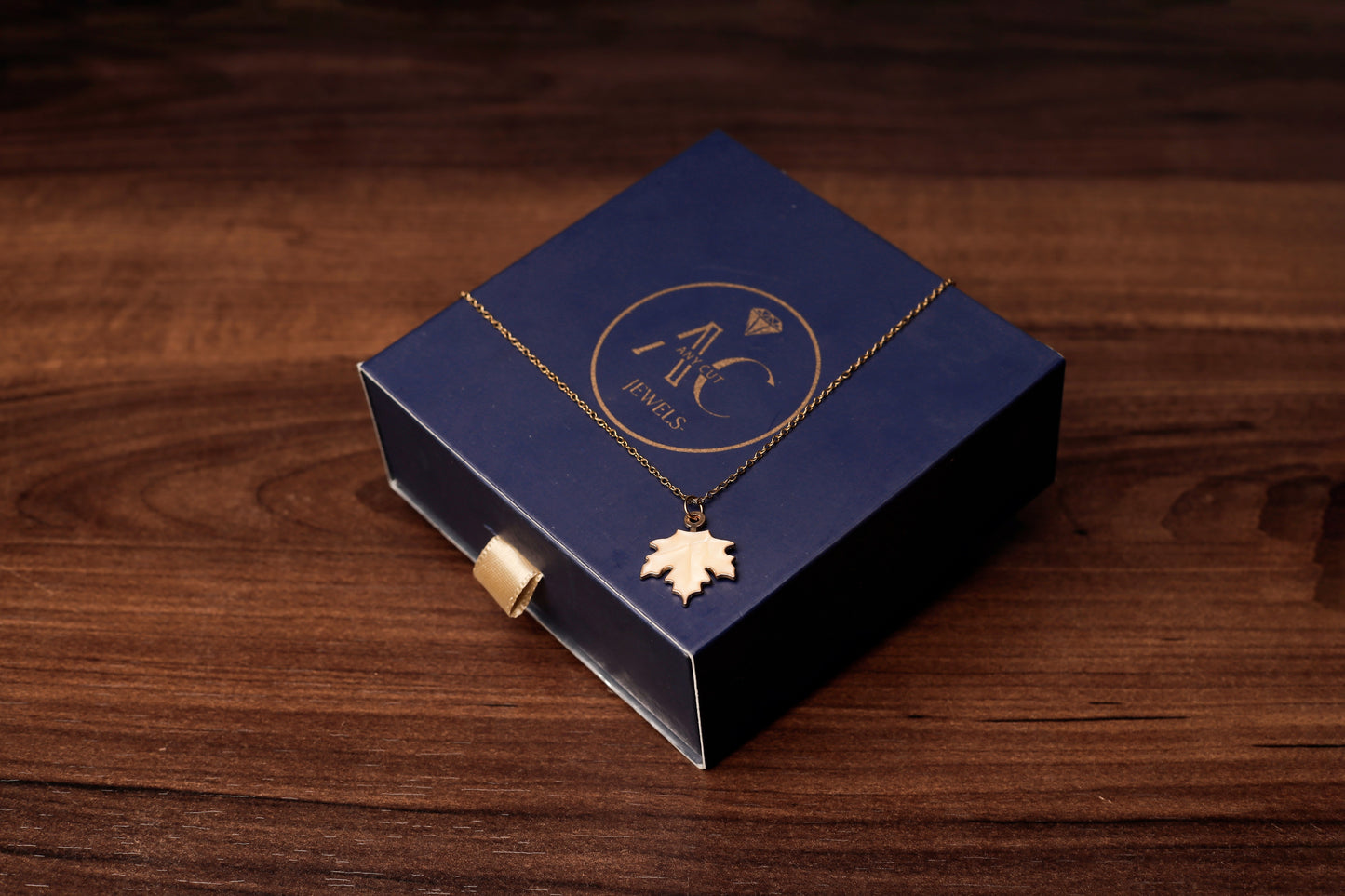 Sylva Gold Leaf Pendant – Quiet Luxury