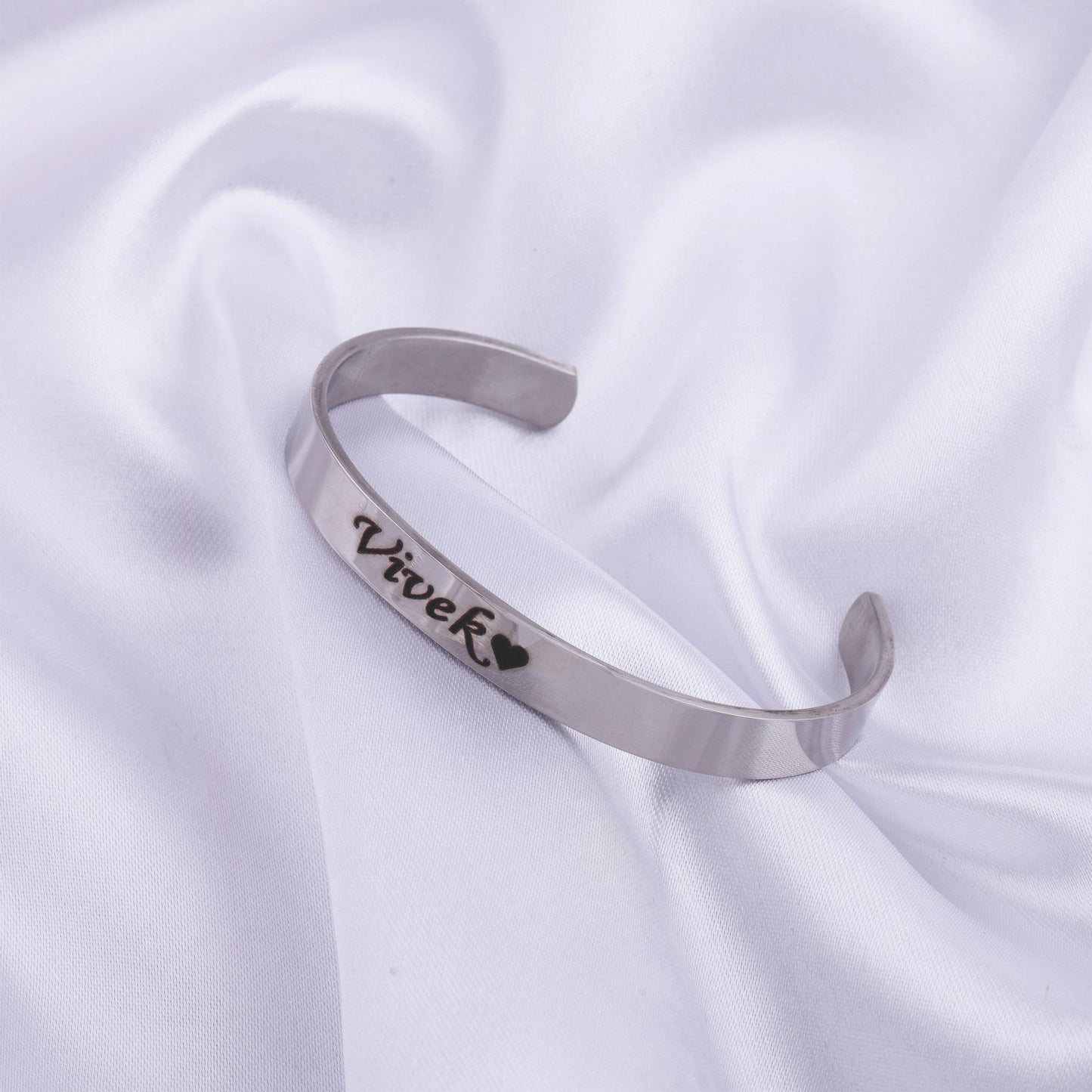 Customized Silver Sleek Hand Bracelet