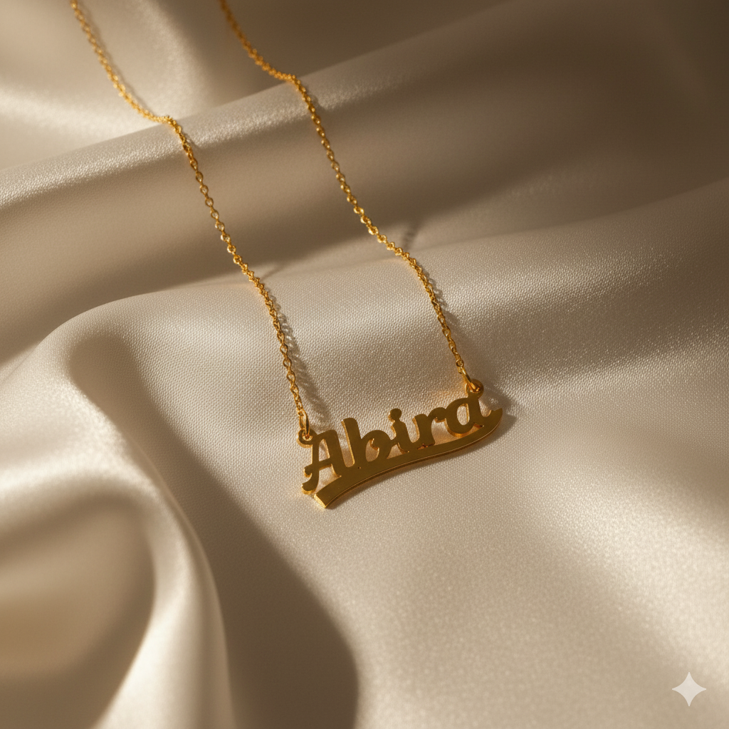 Sophisticated Necklace With Personalized Name Pendant