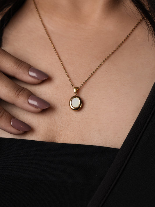 Aurelia Oval Pendant Necklace